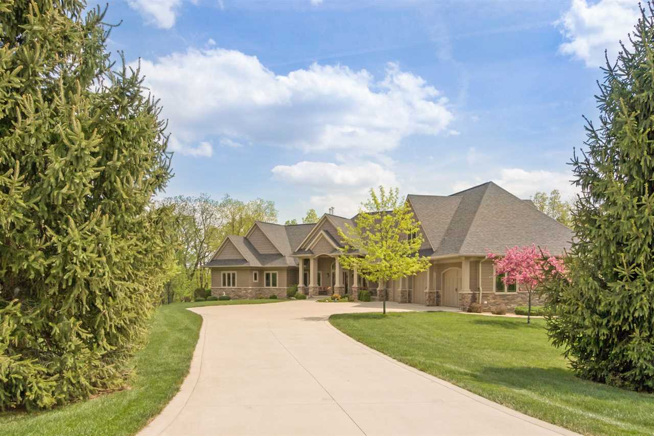 Single Family Acreage For Sale In Solon Iowa 20182551