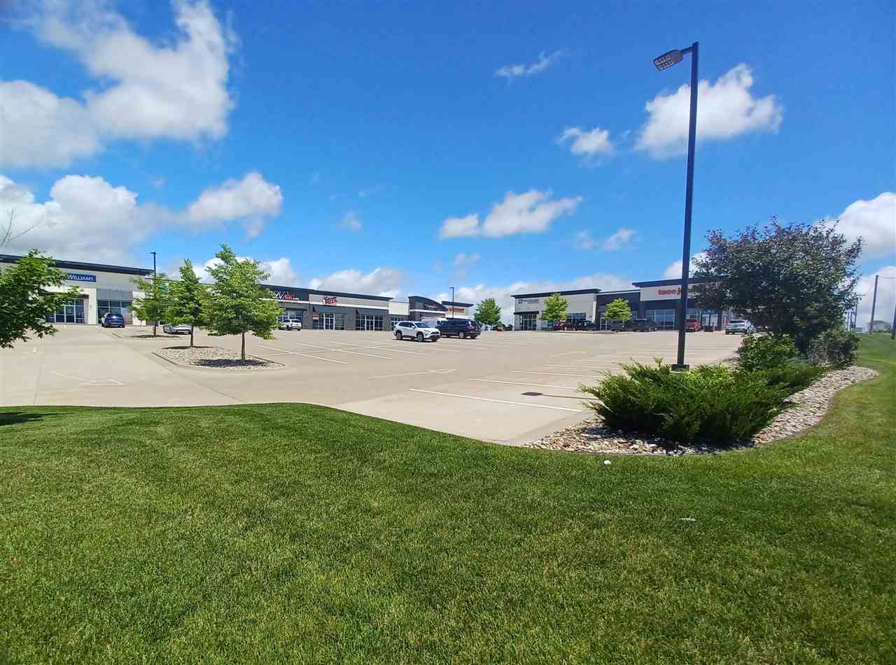 1940 Blairs Ferry Rd #102 Hiawatha IA 52233-1800