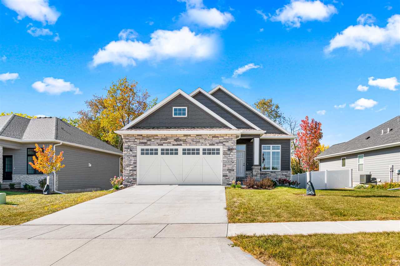 1338 High Country Rd, Coralville, IA 52241
