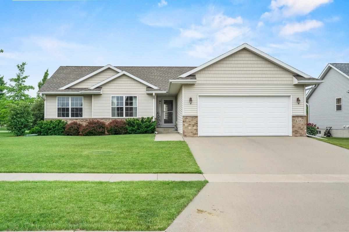 1305 Antler Drive, North Liberty, IA 52317