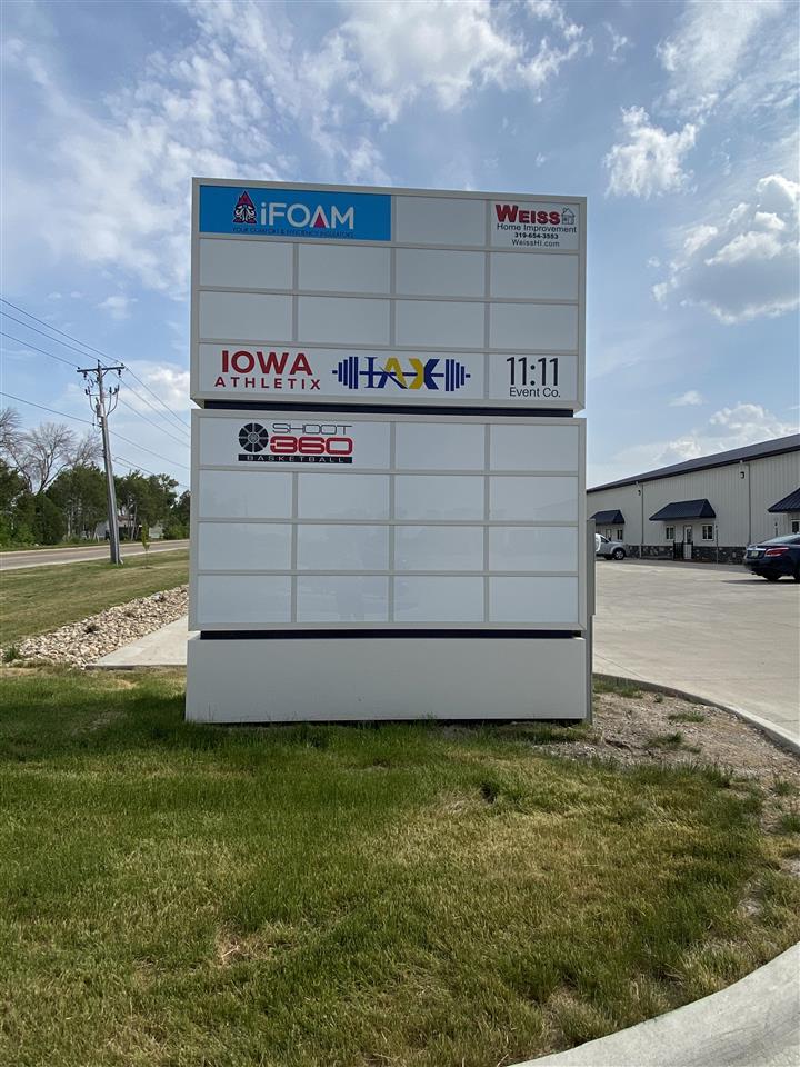 1760 Robins Rd #200 Hiawatha IA 52233