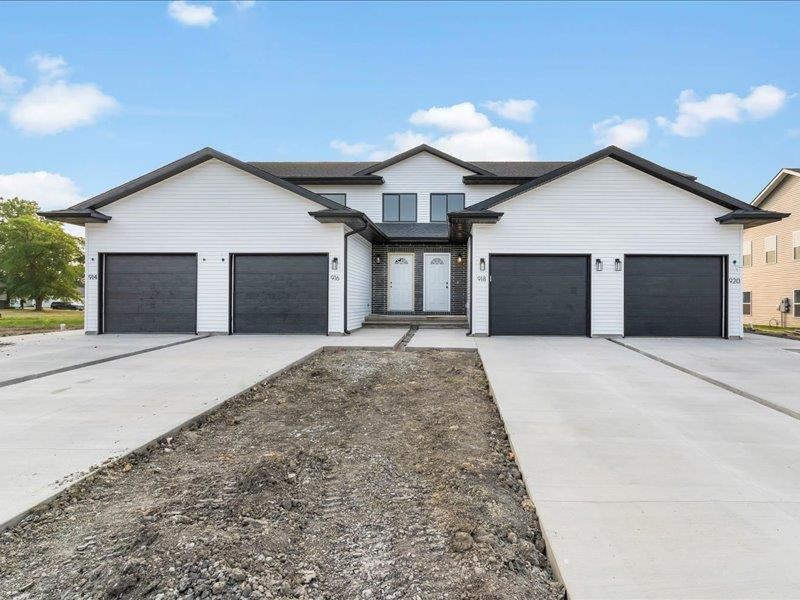 914 S 11th Ave., Washington, IA 52353
