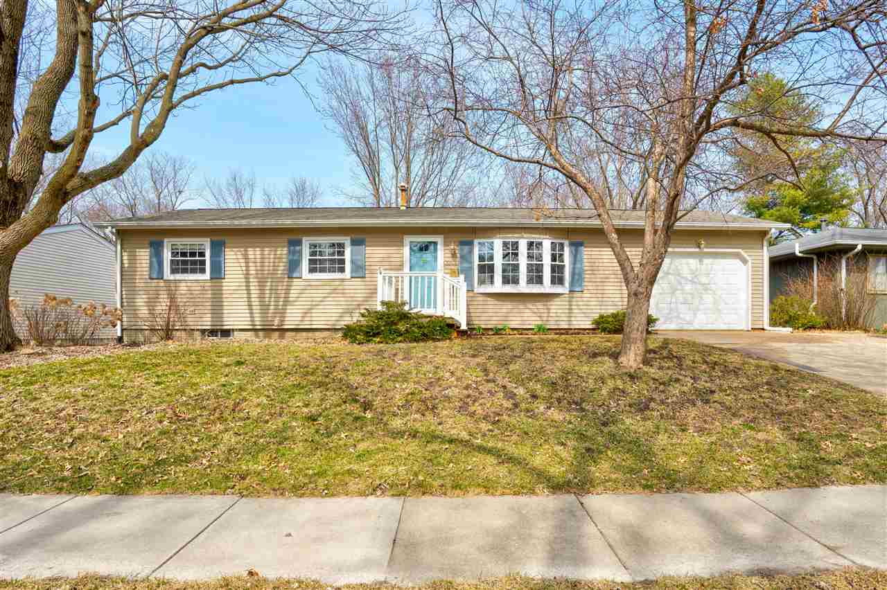 3304 Shamrock Drive, Iowa City, IA 52245