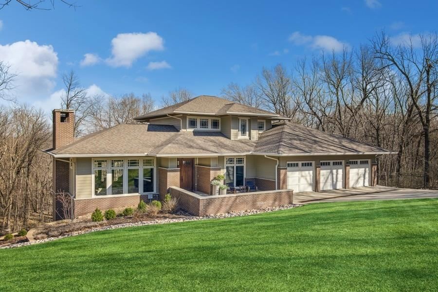3796 NE Oak Ln, North Liberty, IA 52317