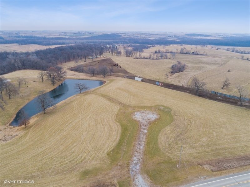 2824 W Court, Parnell, IA 52325