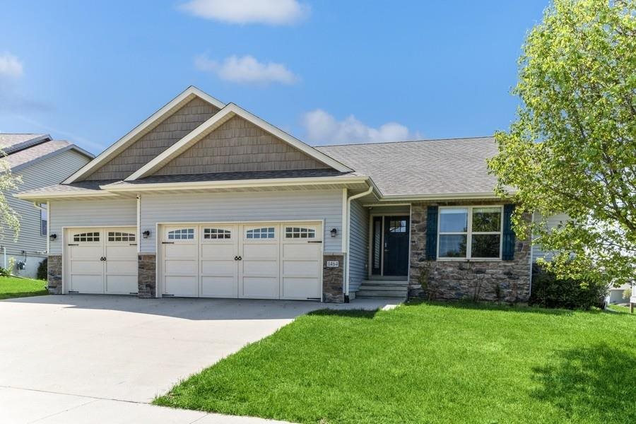 1464 Dunley Ct, Iowa City, IA 52246