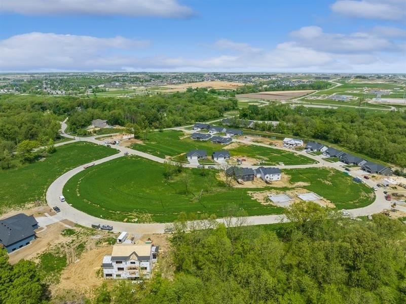 1518 Legend Drive, Tiffin, IA 52340