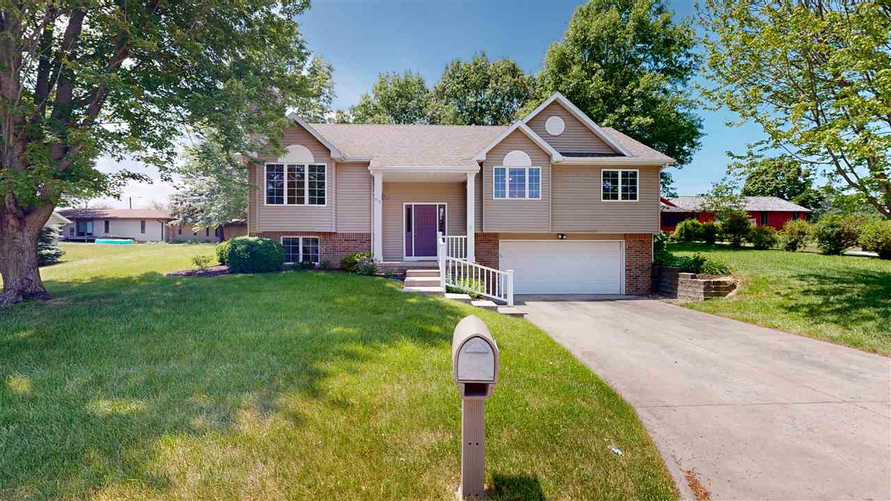 Single Family/Acreage for sale in Kalona, Iowa, 202303252