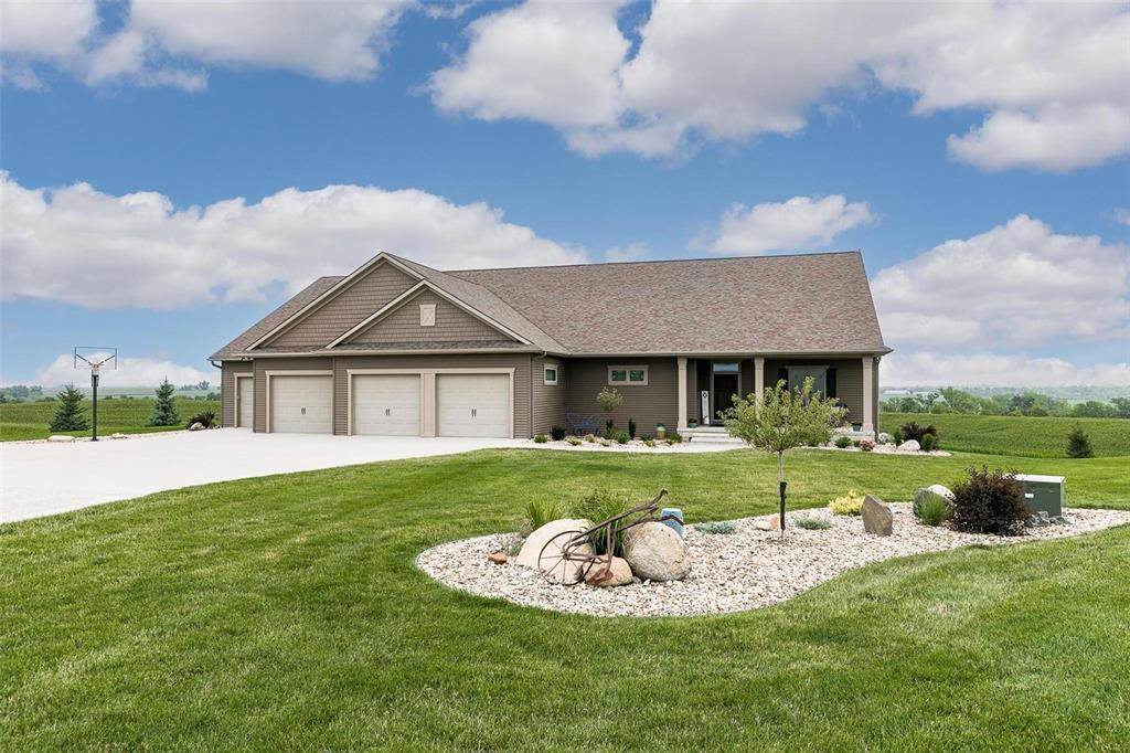 1297 Marion Airport Rd, Marion, IA 52302