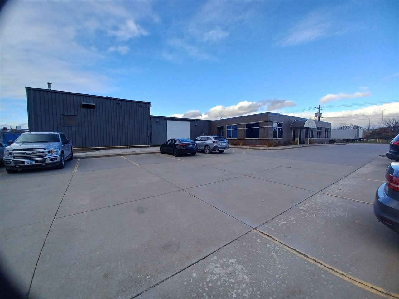 883 NE Shaver Road #B CedarRapids IA 52402