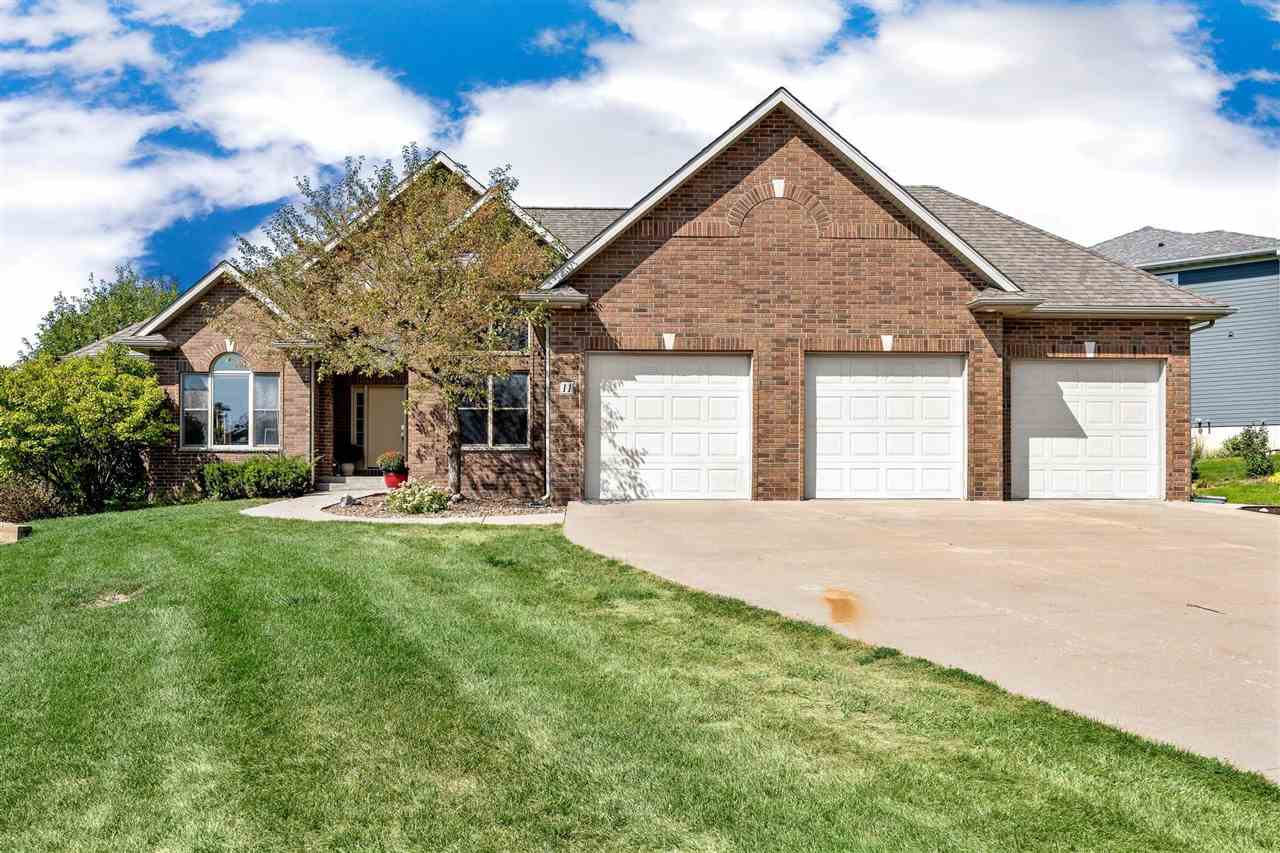 11 Hickory Pl, Iowa City, IA 52245