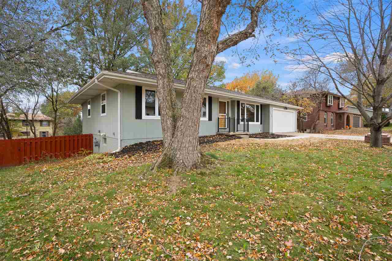 1815 GRASLON DR, IOWA CITY, IA 52246 Westwinds Real Estate