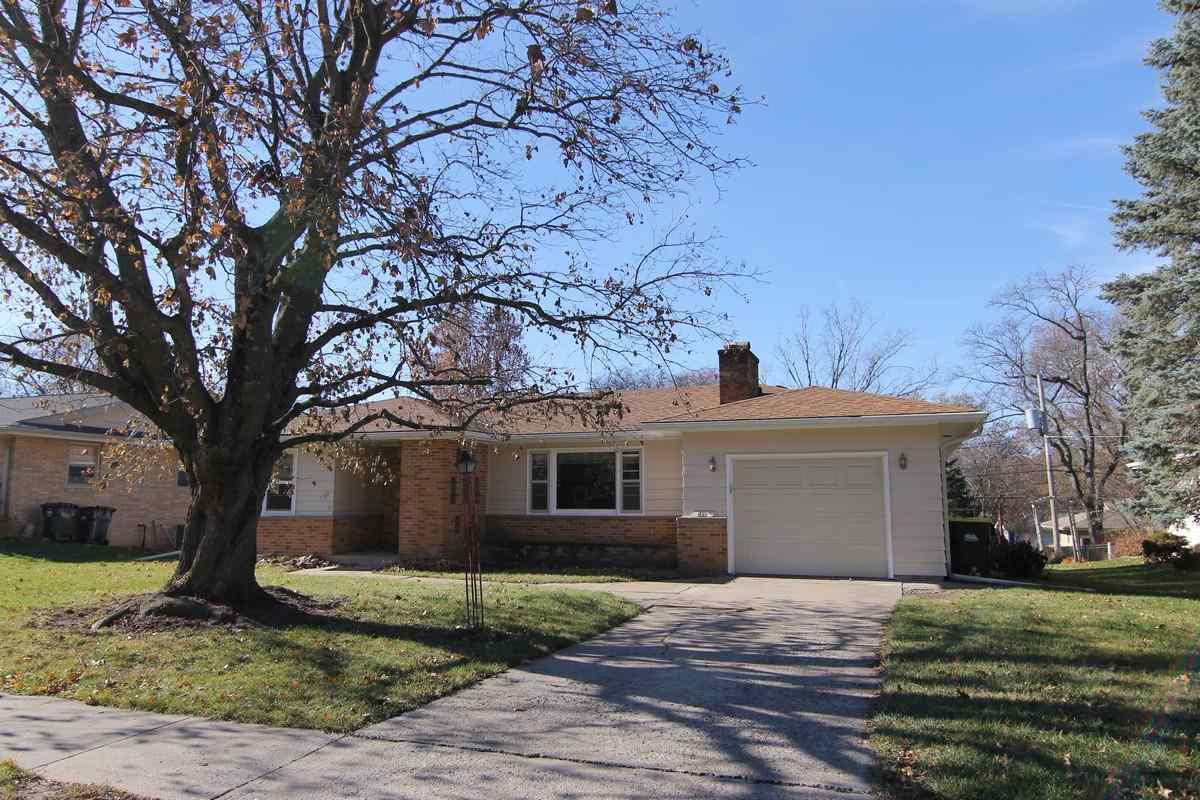 Single Family/Acreage for sale in Iowa City, Iowa, 202306110