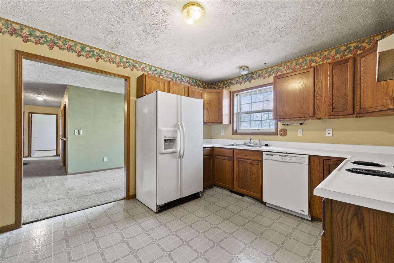 Edge Realty Group 110 N Adams St, Keota