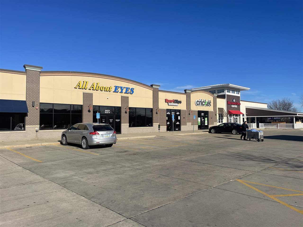 2027 Crossroads Blvd #A Waterloo IA 50702