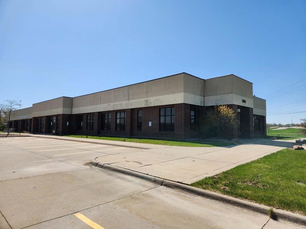 5005 Bowling St SW #A,A1,A2 CedarRapids IA 52404