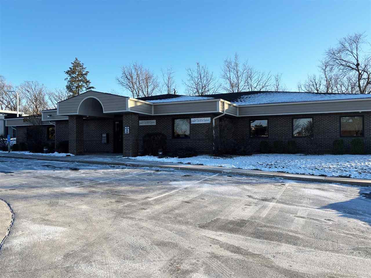 4201 Glass Rd NE CedarRapids IA 52402