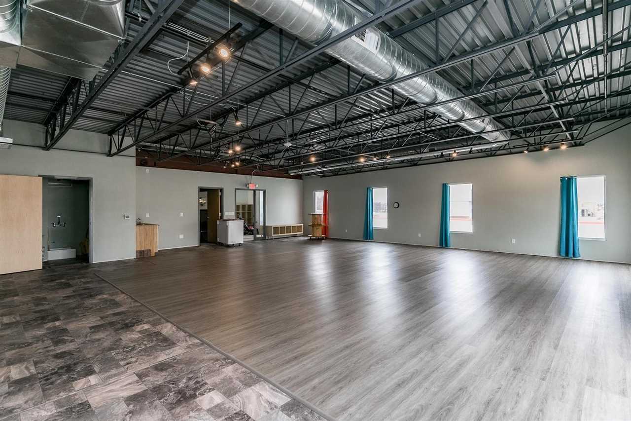 2441 James St #5B Coralville IA 52241