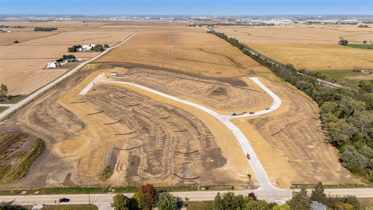 185 Pleasant Hill Drive Swisher IA 52338