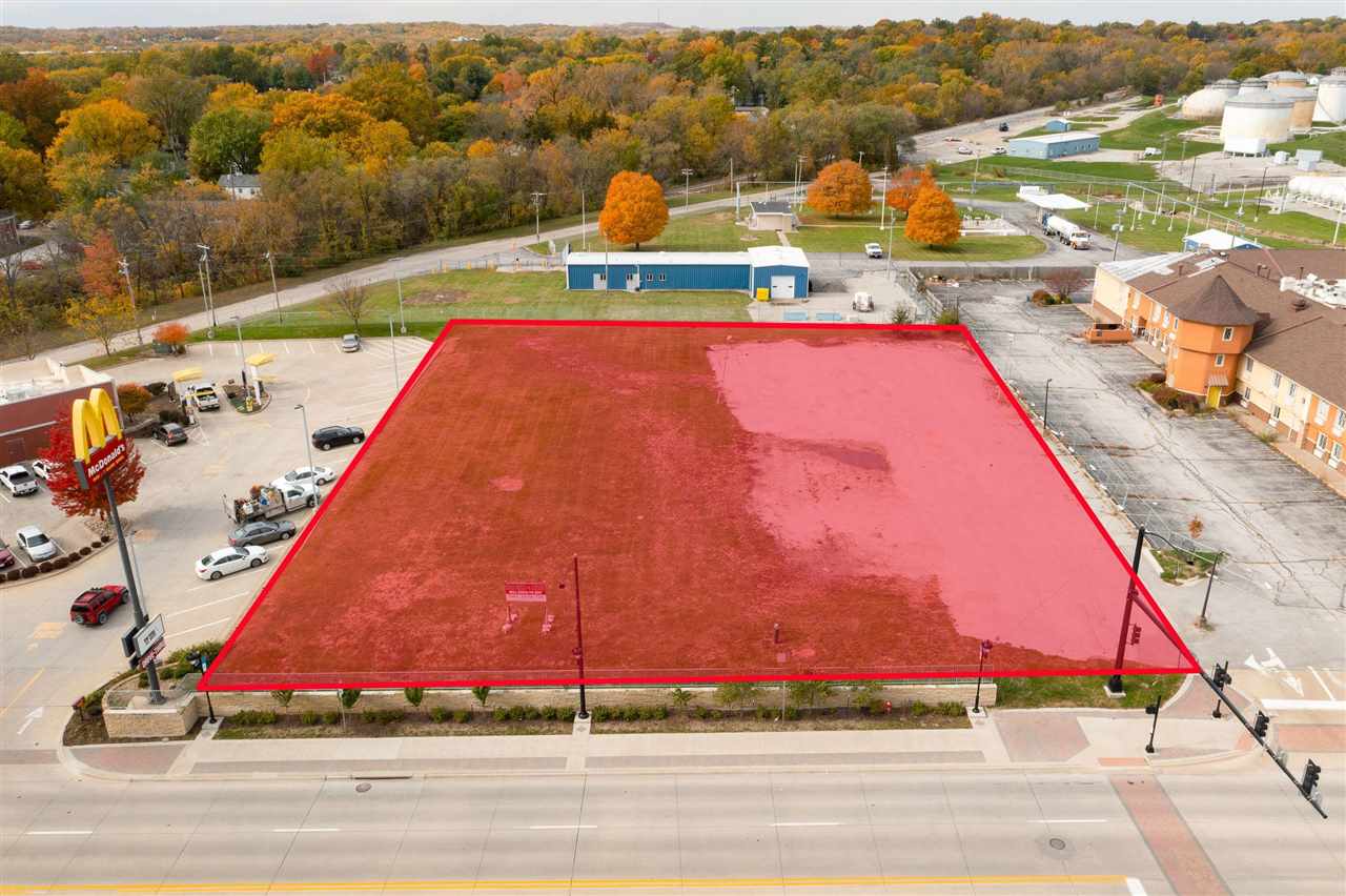 626 1st Ave Coralville IA 52241