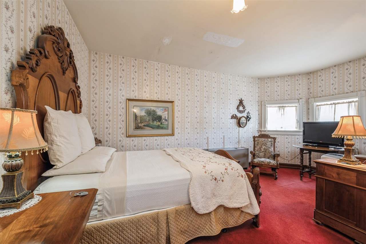 Property Photo 33