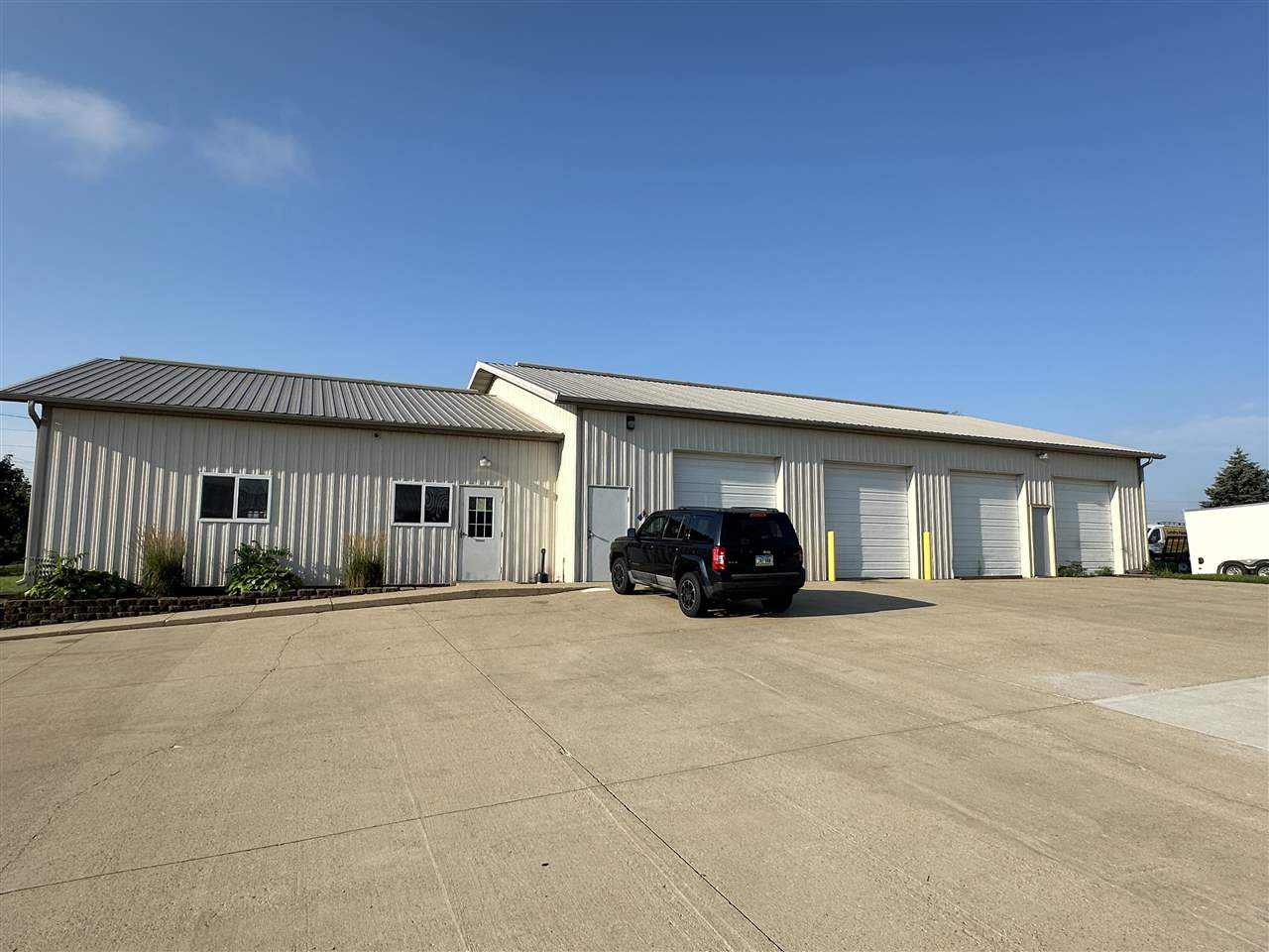 1110 Hawkeye Dr #A Hiawatha IA 52233