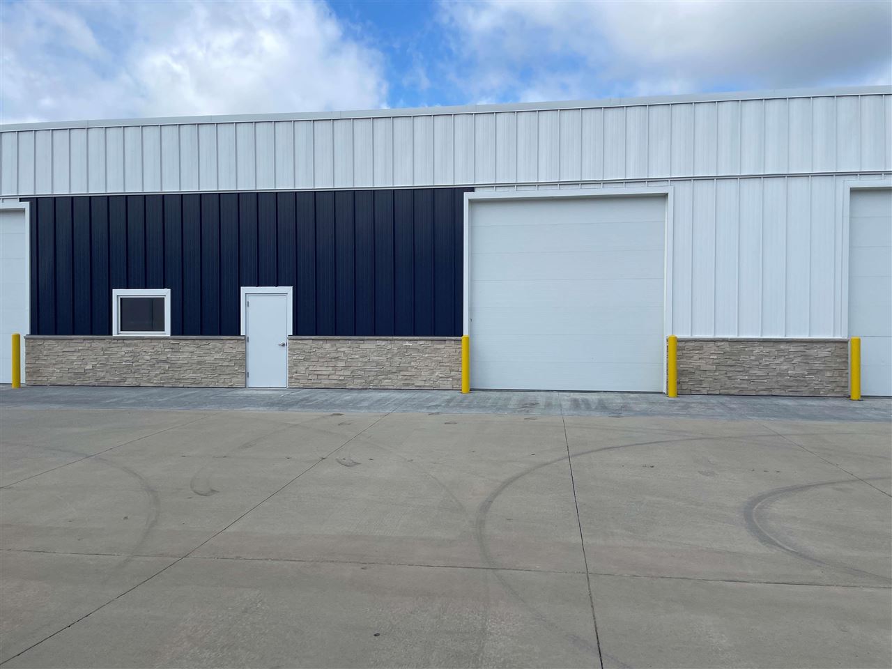 6900 Partners Ave #B2 #400 Marion IA 52302