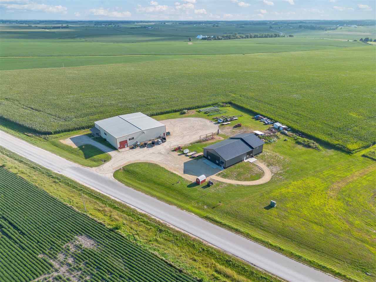 901 E South St Tipton IA 52772