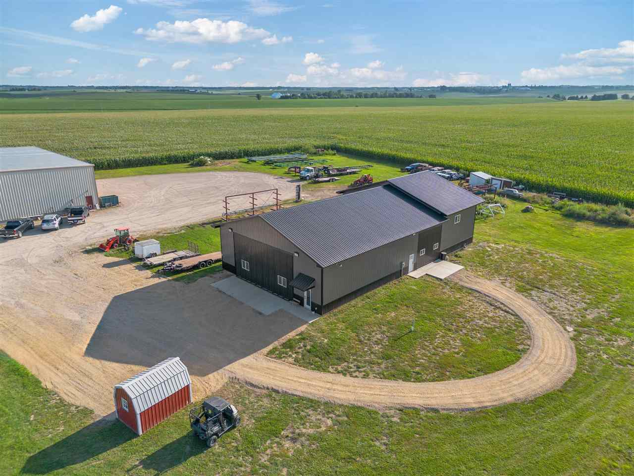 901 E South St Tipton IA 52772