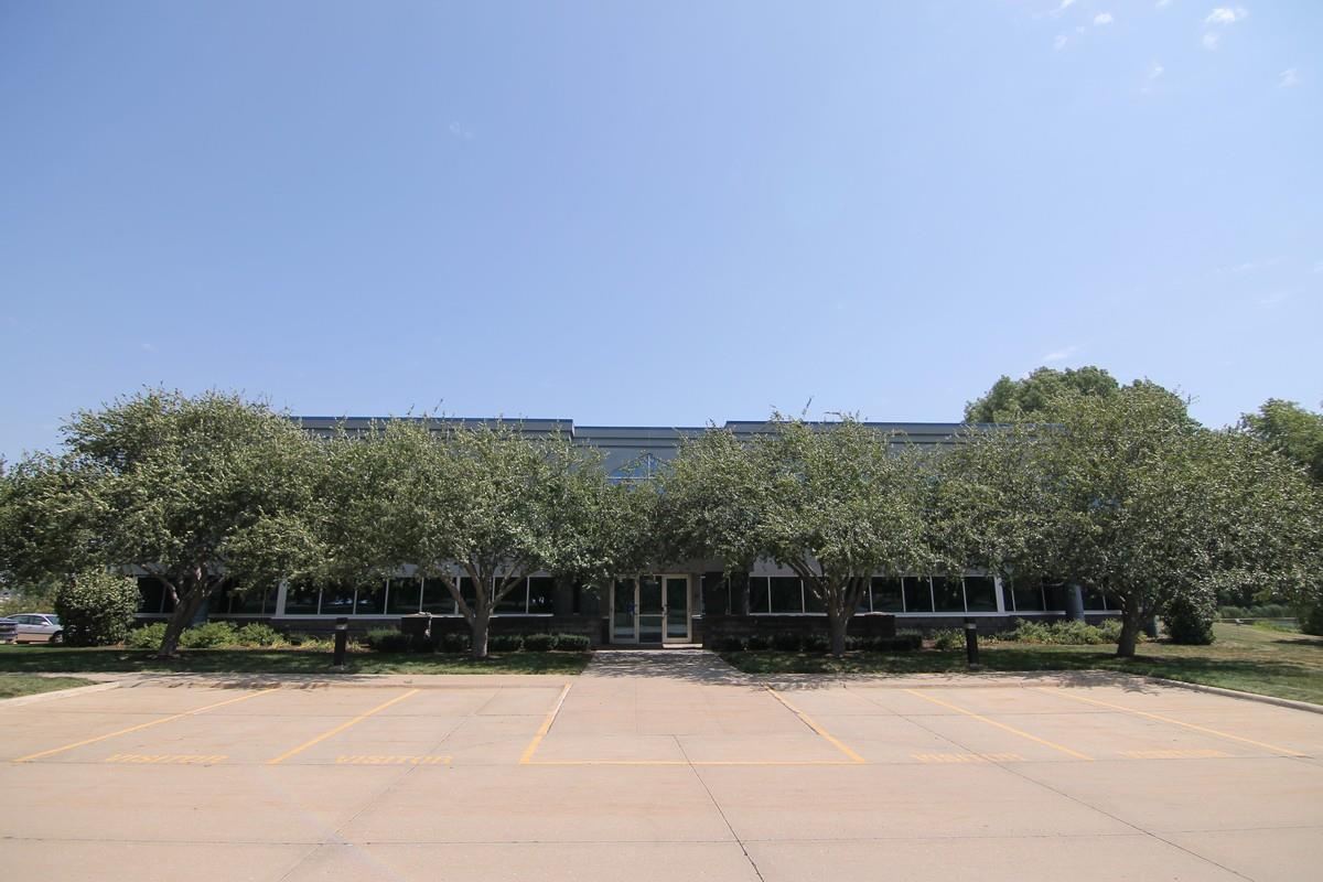 2651 Crosspark Rd #2B Coralville IA 52241