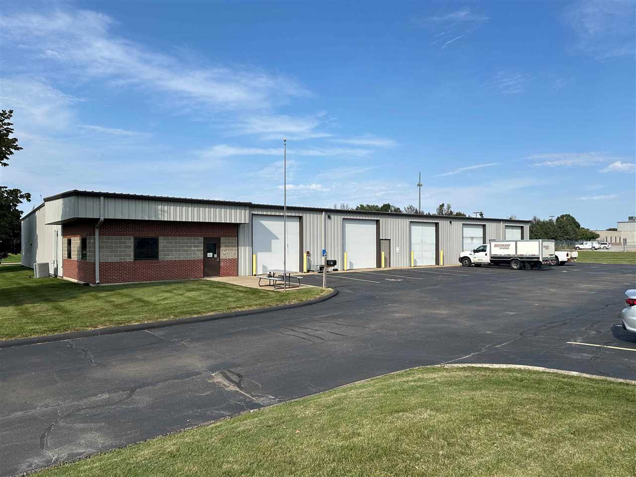 1465 Sherman Rd Hiawatha IA 52233