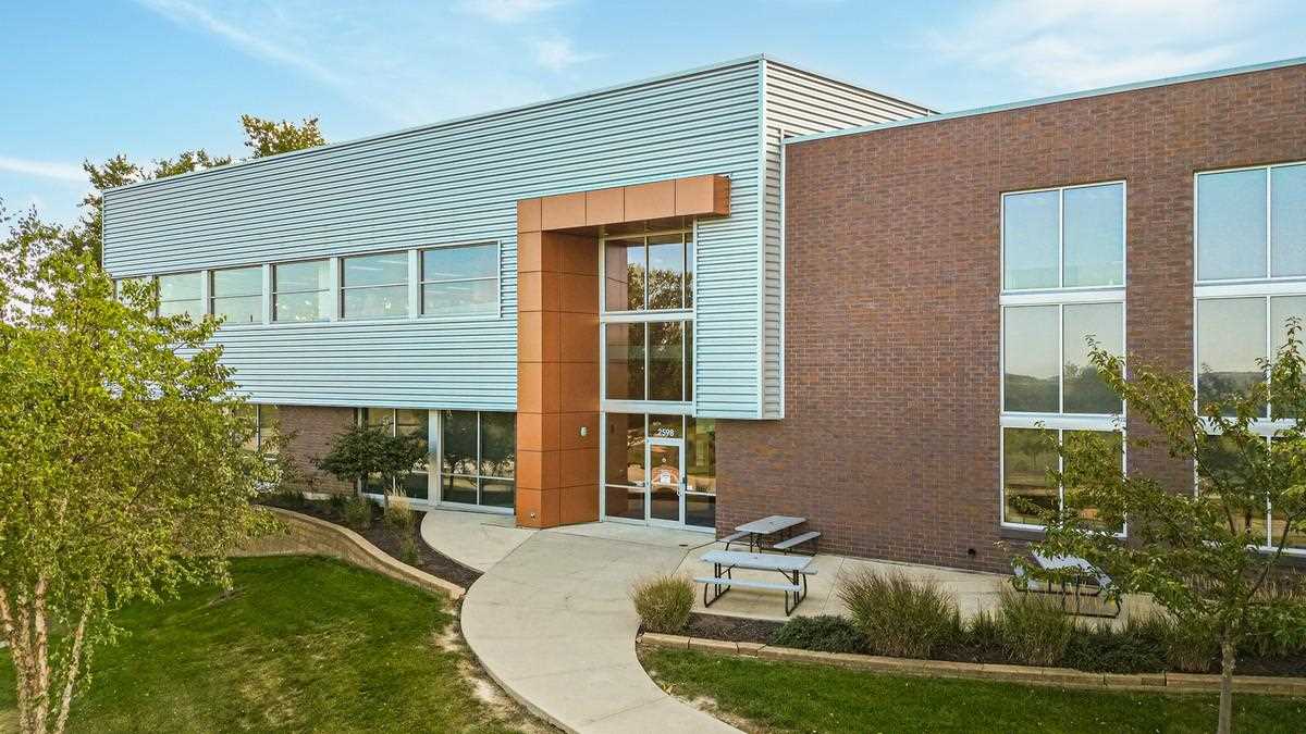 2598 University Parkway #2 Coralville IA 52241