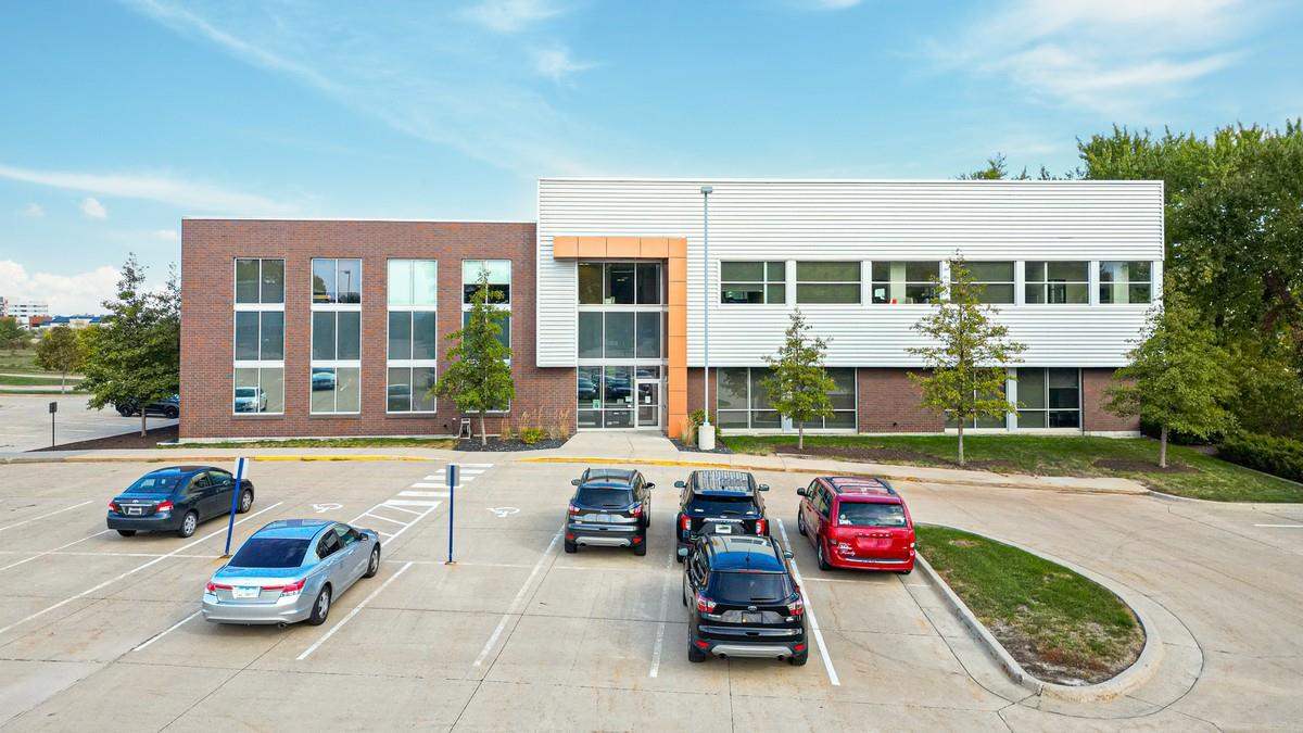 2598 University Parkway #2 Coralville IA 52241