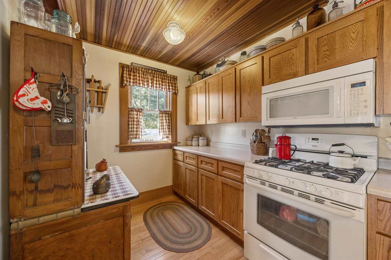 Edge Realty Group 103 Summit Ave NE, Swisher