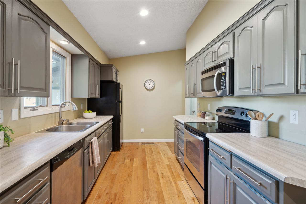 Edge Realty Group 1487 Valley View Drive, Coralville