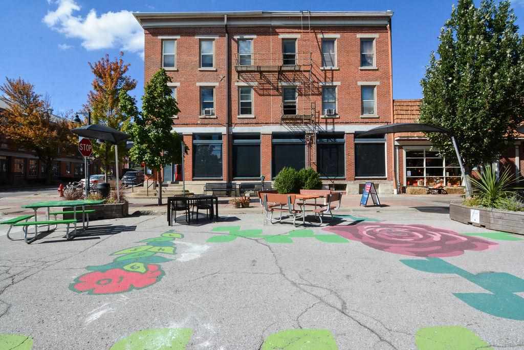 Edge Realty Group 203 N Linn St, Iowa City