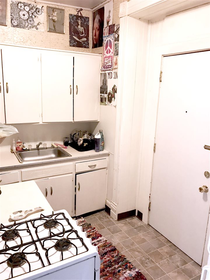 Edge Realty Group 203 N Linn St, Iowa City