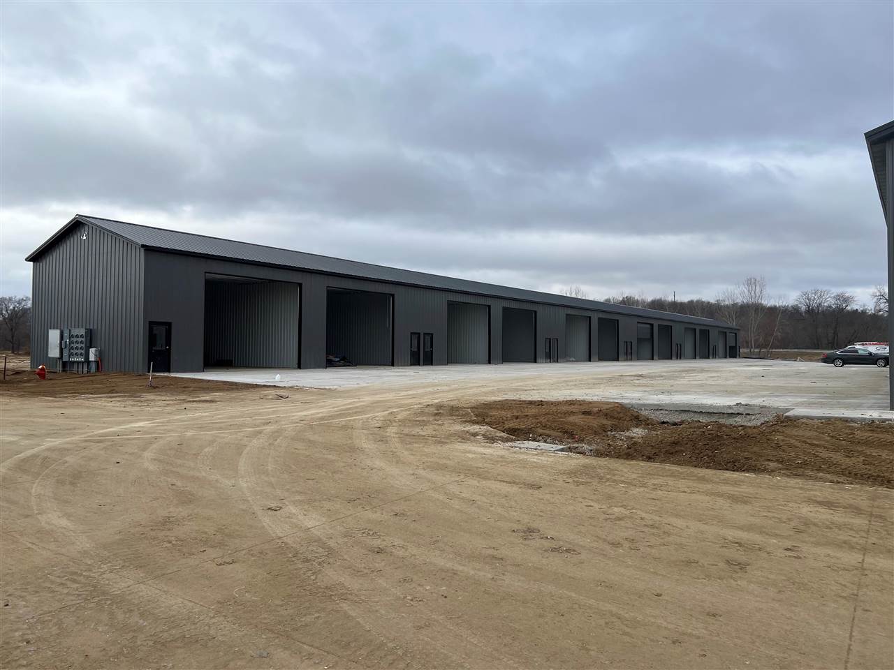 Edge Realty Group 5315 Oakcrest Hill Road 302, Hills