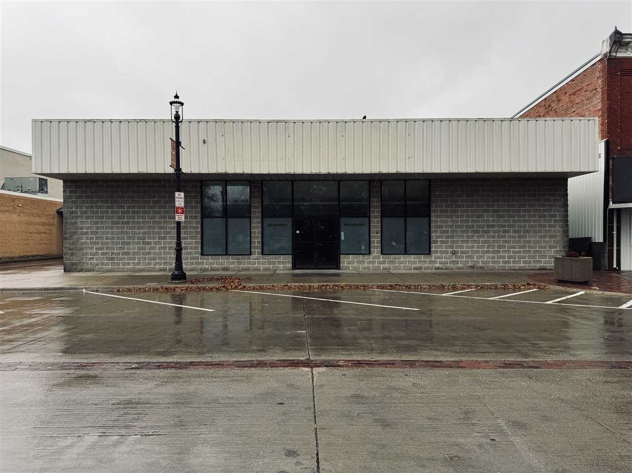 1131 Court Avenue Marengo IA 52301