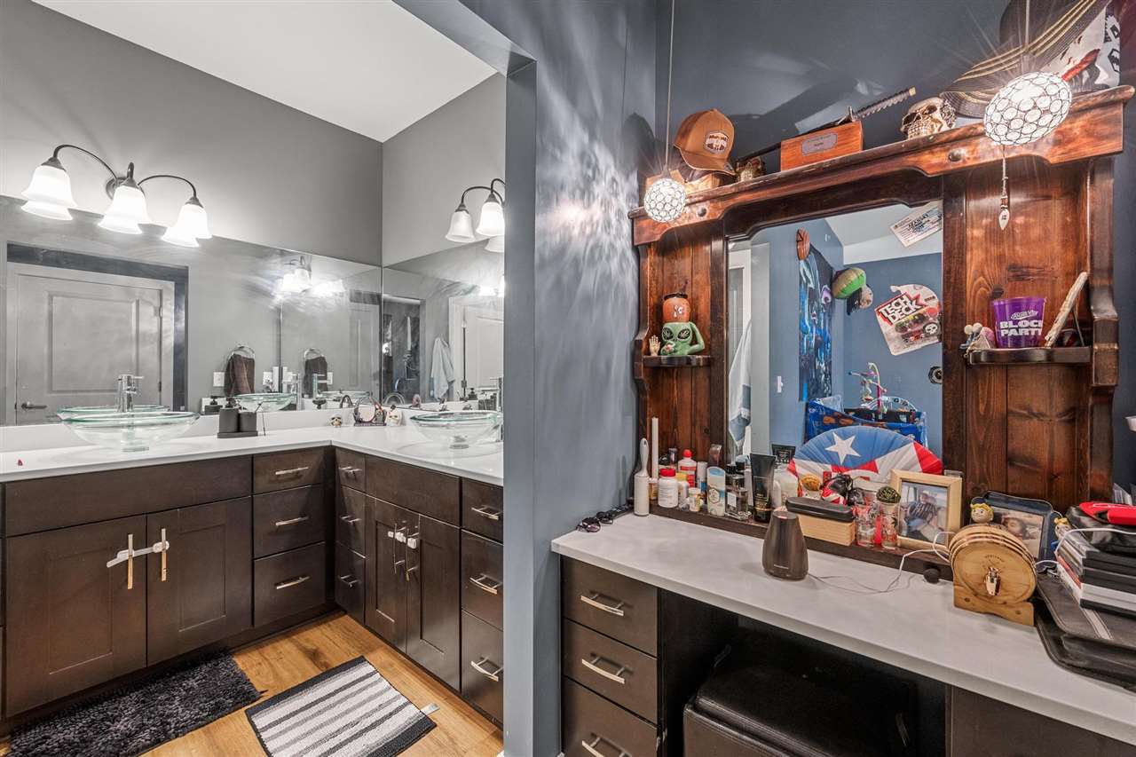 Property Photo 50