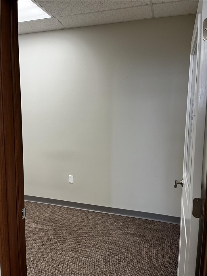 2461 10th St Suite 9 Coralville IA 52241