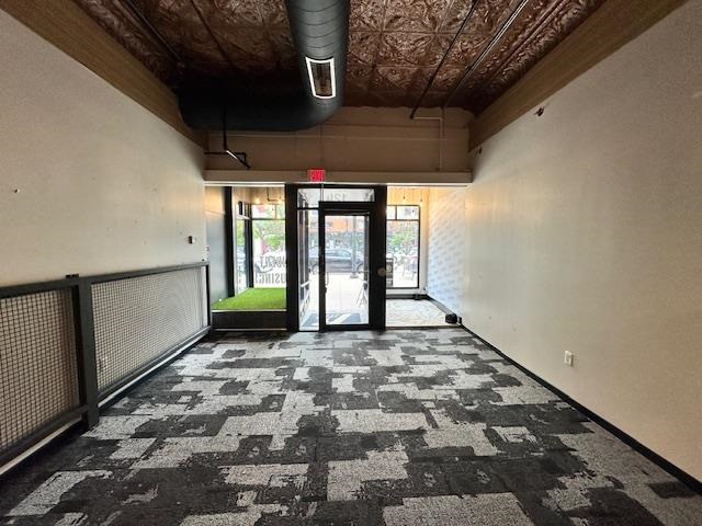 124 E Washington Street IA 52240