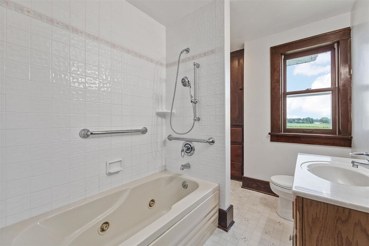 Property Photo 33