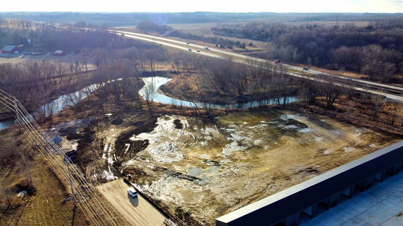 5317 Oak Crest Hill Rd SE Hills IA 52235