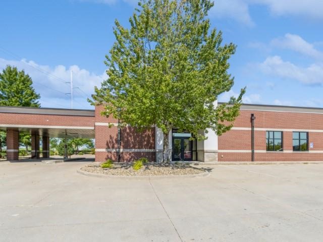 551 Westbury Dr IowaCity IA 52245
