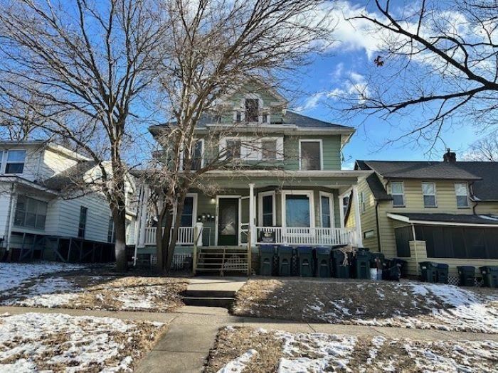 226 S Lucas Street IowaCity IA 52240