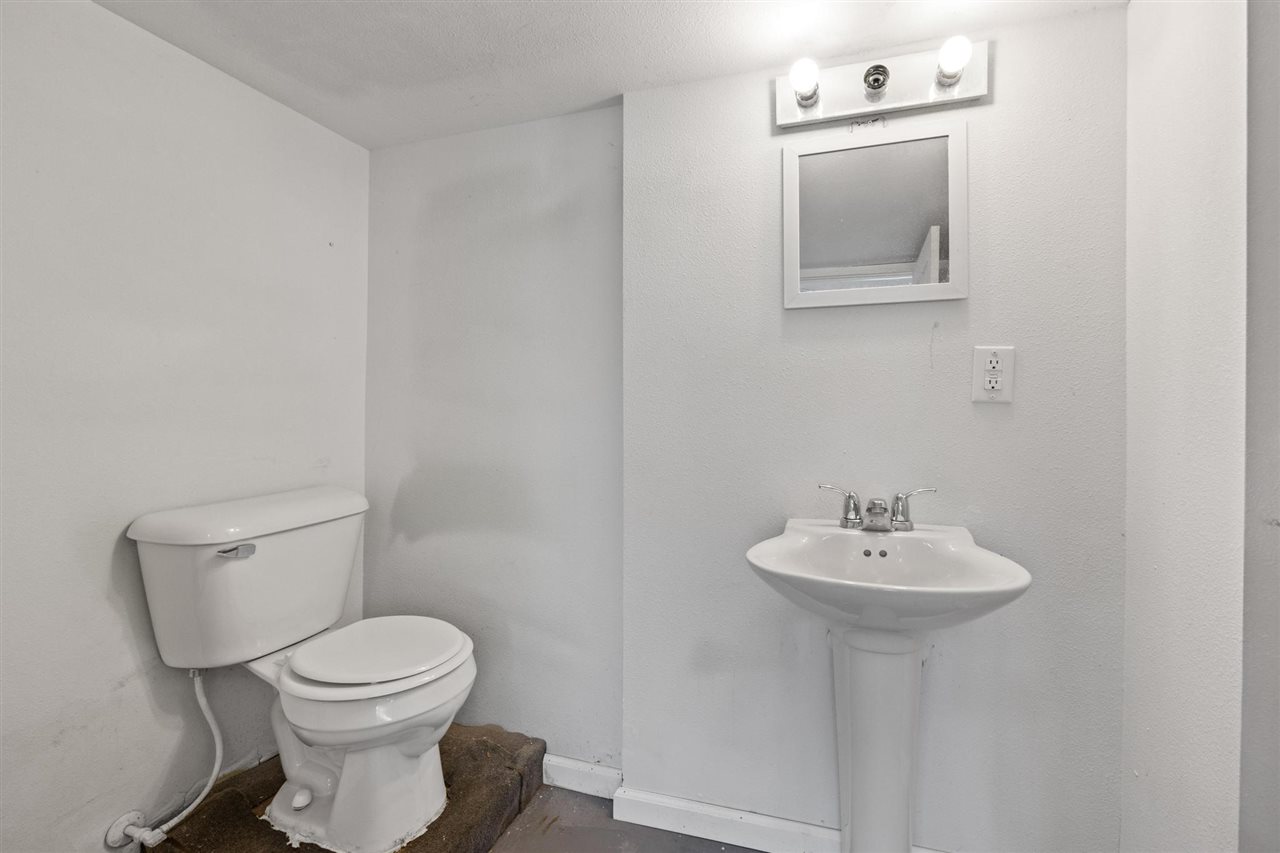 Property Photo 34