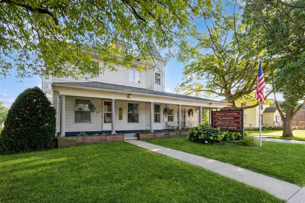 306 W State Street Williamsburg IA 52361