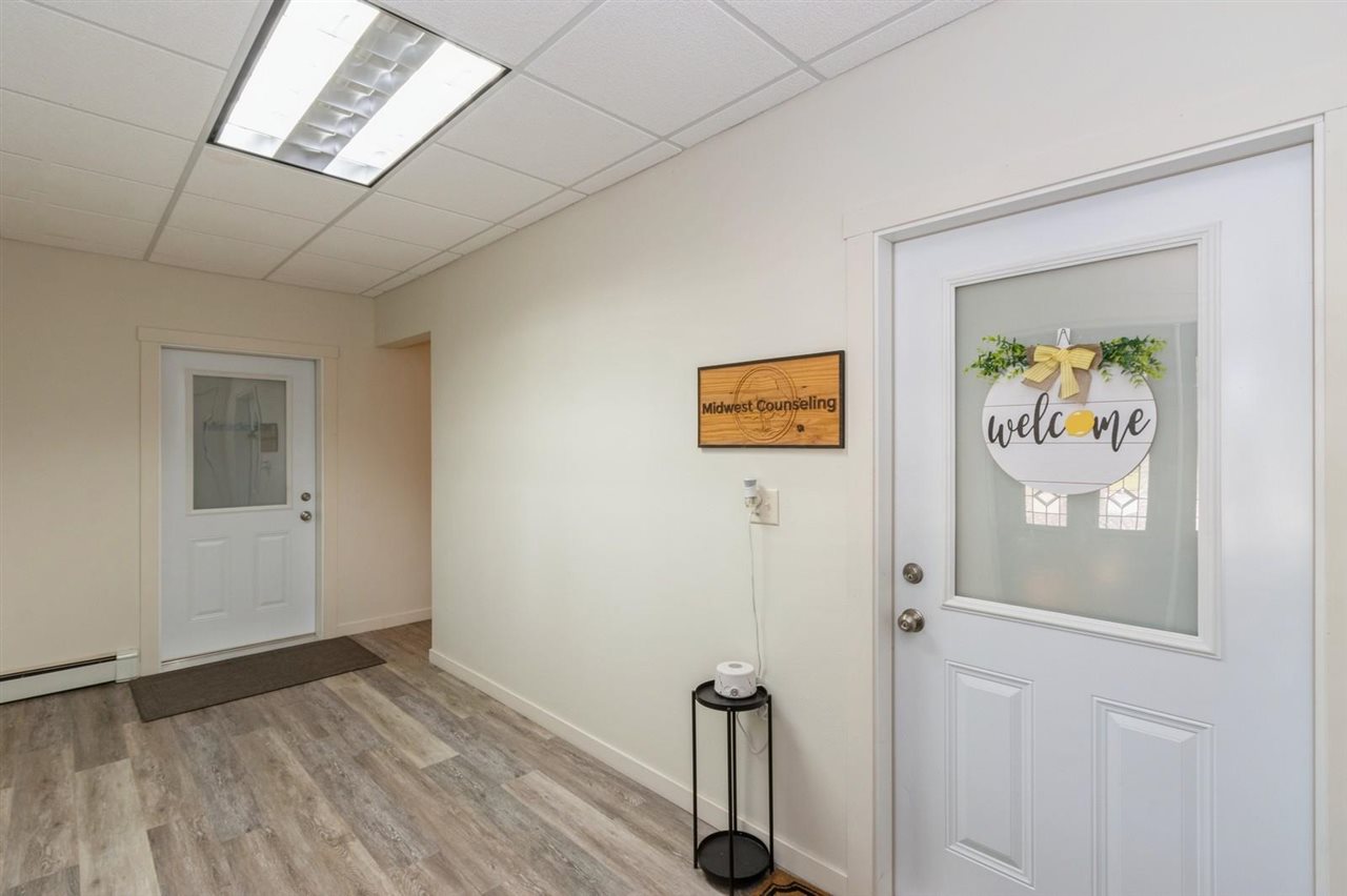 306 W State Street Williamsburg IA 52361