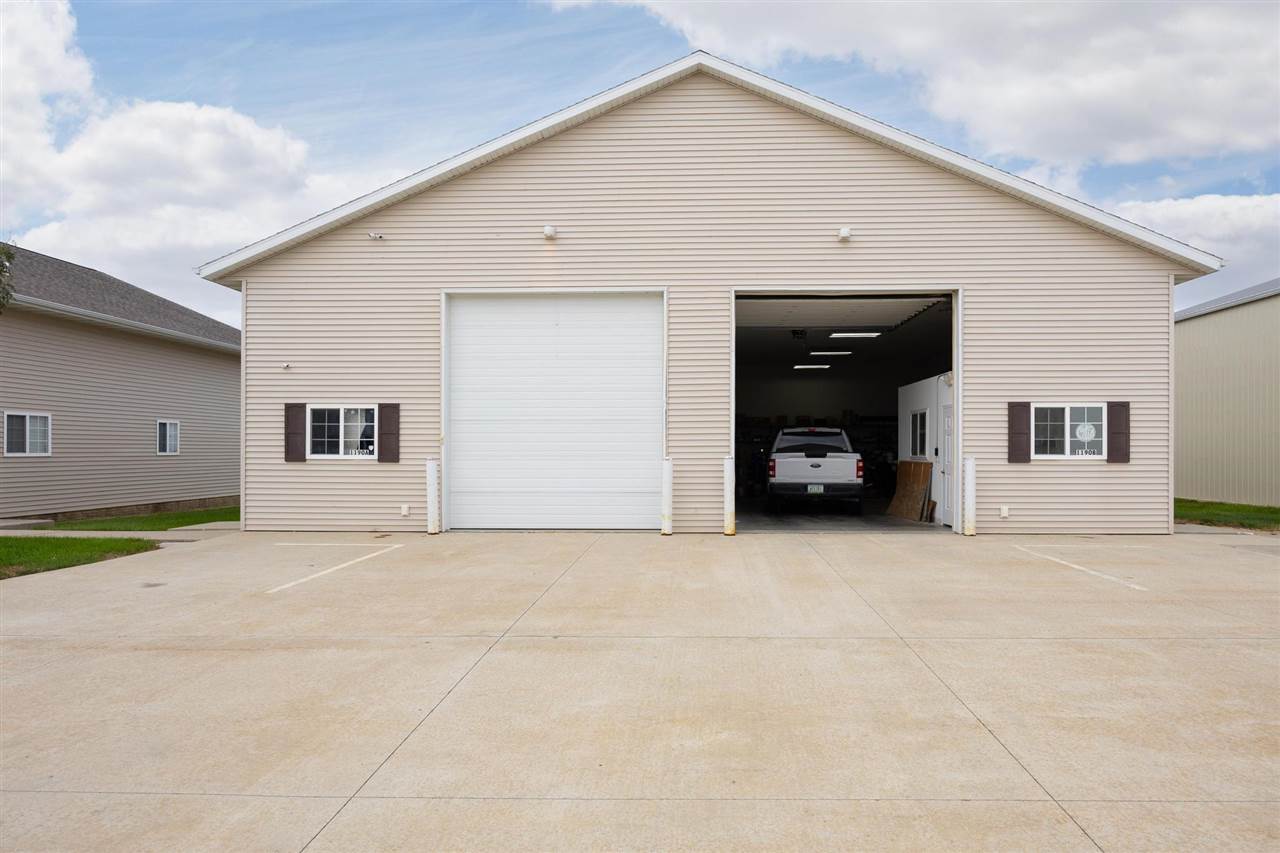 1190 Capital Dr SW #B CedarRapids IA 52404